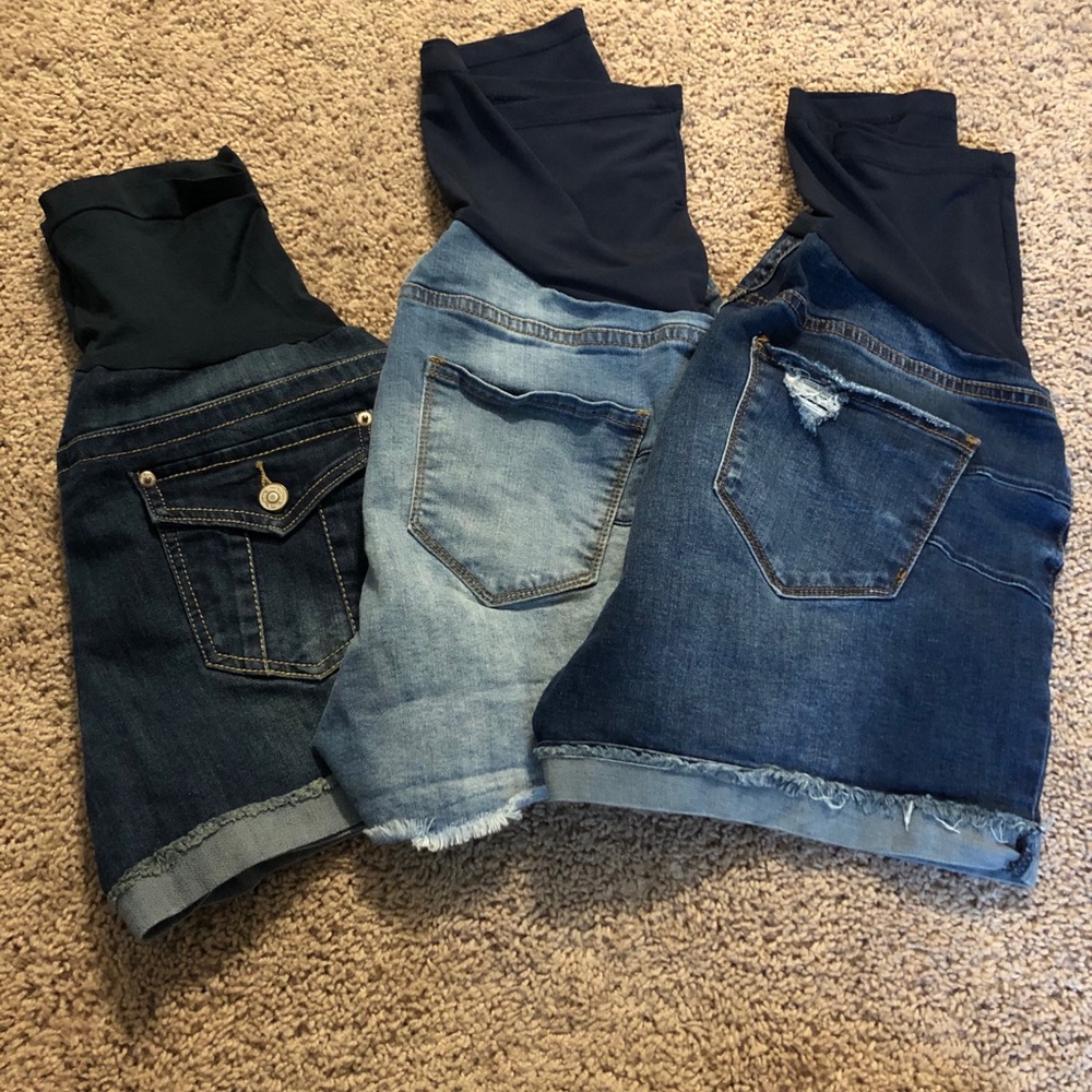 Maternity shorts